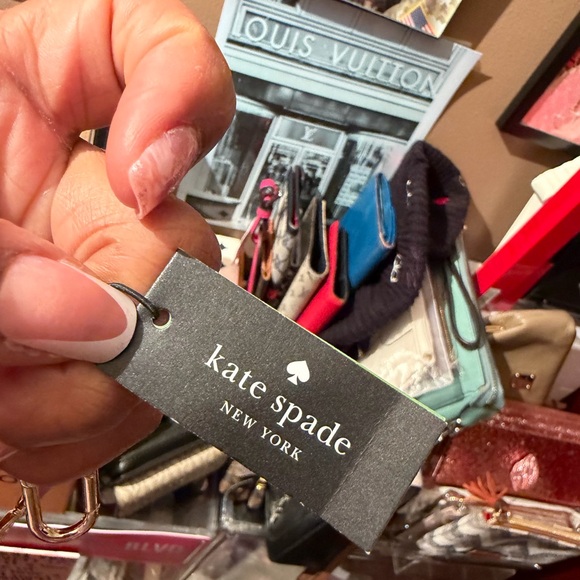 SOLD 🎒🎒Kate Spade Red and Gold Heart Bag Charm / Key Holder - Picture 8 of 10